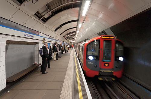 travel london underground service update
