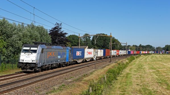{"rendered":"Dutch-freight-PCC-Rurtalbahn_VOSMAN"}