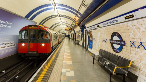 London Underground Piccadilly Line, South Kensington station