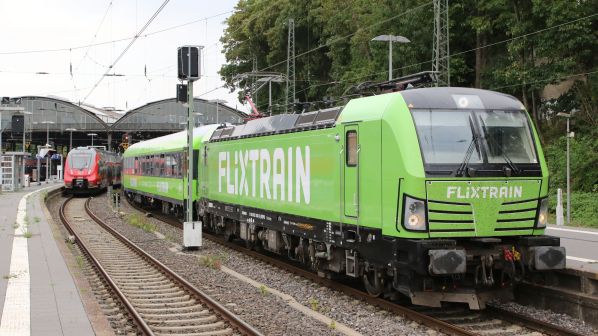 Photo of Der FlixTrain expandiert zu 70 deutschen Zielen, einschließlich der internationalen Strecke